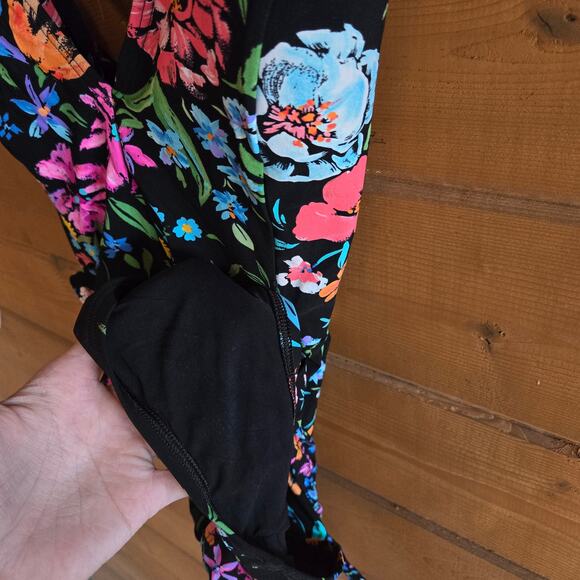 Skinny Dippers One Piece Baby Kiss Cinch Ruffle Swimsuit XL Black Floral Swim - Picture 6 of 6